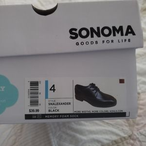 Boys dress shoes size 4